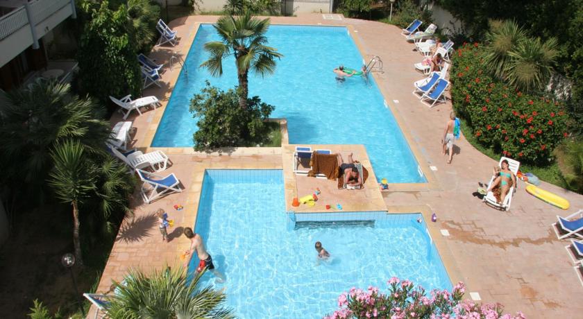 Bilocale in Residence ad Alghero vicino alla spiaggia Maria Pia con piscina e wifi